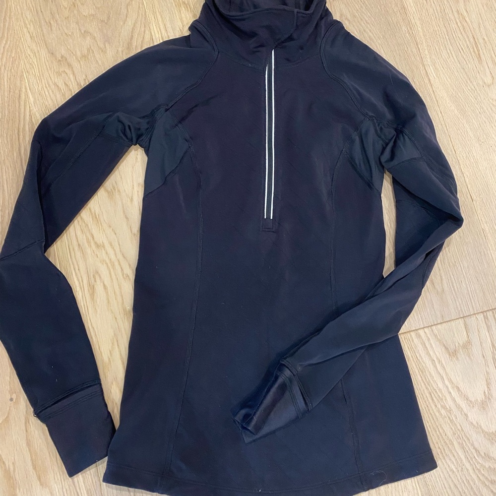 Lululemon size 4